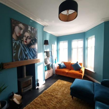 맨체스터 Gorgeous Edwardian Terrace In Old Trafford 빌라 외부 사진