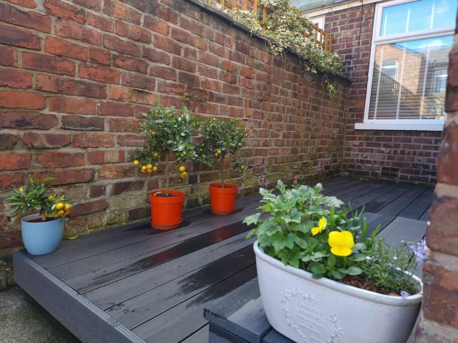 맨체스터 Gorgeous Edwardian Terrace In Old Trafford 빌라 외부 사진