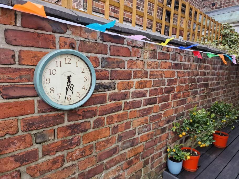 맨체스터 Gorgeous Edwardian Terrace In Old Trafford 빌라 외부 사진